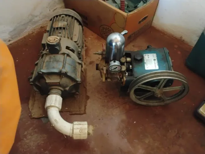 Bomba e pulverizador