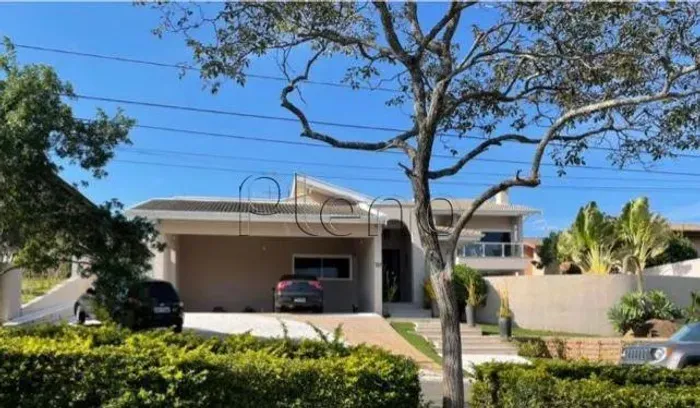 Casa à Venda no Condomínio Moinho de Vento em Valinhos, no bairro Pinheiro.