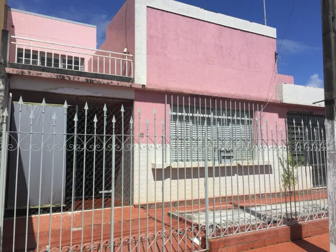 Vende-Casa Bairro Getúlio Vargas valor 450.000