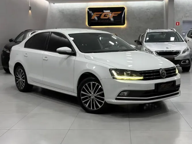 Volkswagen Jetta Comfortline 1.4 TSI 16V 4P Aut. 2018