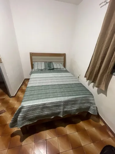 CAMA SEMI NOVA 2 meses de uso 