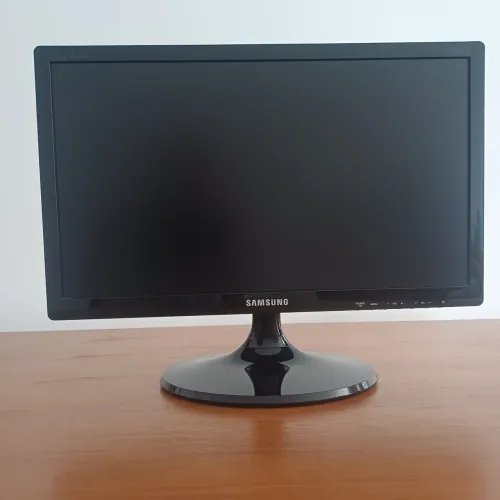 Tv Monitor 19,5"