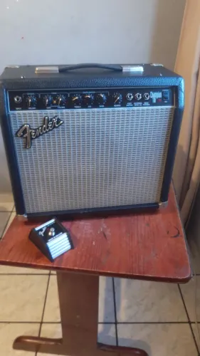 Amplificador FENDER CHAMPION 110 - 75W made in USA - em estado de novo - $1400