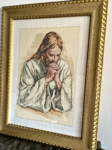 Jesus Orando em Ponto Cruz
