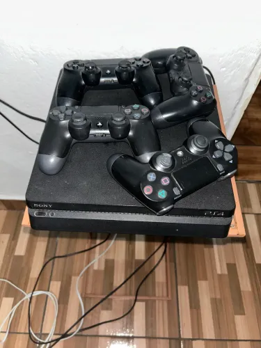 PlayStation 4 Slim