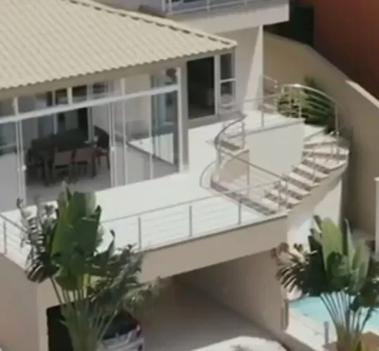 Imóvel para aluguel com 363 metros quadrados com 3 quartos em Ariribá - Balneário Camboriú