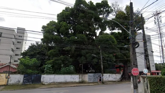 Leilão - Terreno - De R$2.348.500,00 Por R$1.174.250,00