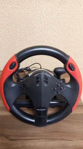 volante multi plataforma com marcha e pedal Multilaser/ JS087out usado, marcas de uso