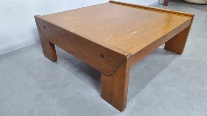 Mesa de Centro Década de 70 Afra e Tobia Scarpa, em madeira maciça Freijó