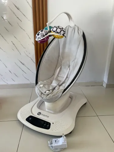 Cadeira de balanço elétrica (bebês)