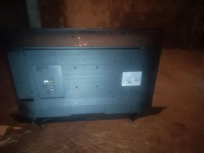 TV Samsung de 22 polegadas somente com a tela quebrada