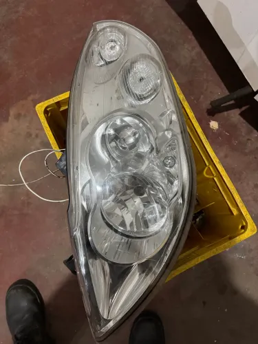 Farol Master LD direito