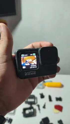Go Pro Hero 9 ( + acessórios)