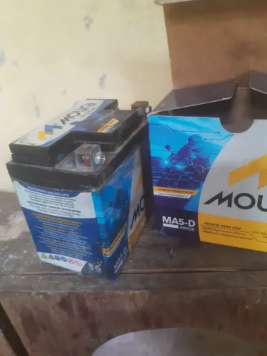 Bateria Moura muito boa