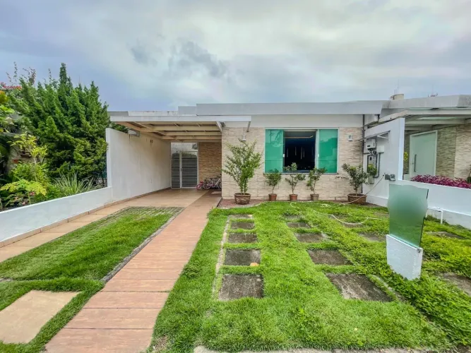 Nature Village Casa com 3 Quartos 1 Suíte, Energia Solar e Edícula com Churrasqueira