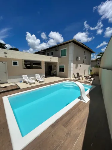 Casa duplex 4/4, 2 suítes, gourmet, piscina, 2 salas, Cd fechado