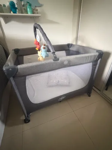 Berço/chiqueirinho portátil novíssimo