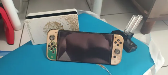 Nintendo Switch OLED edição especial Zelda
