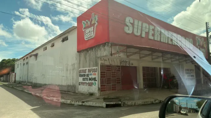 Alugo galpão no Graciliano com mais de 1.000 M2