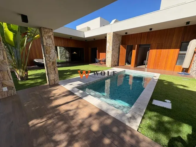 CASA COM 3 SUÍTES- 171M² PRIVATIVOS - TERRENO 450 M2 - LOCALIZADA NO DELTAVILLE