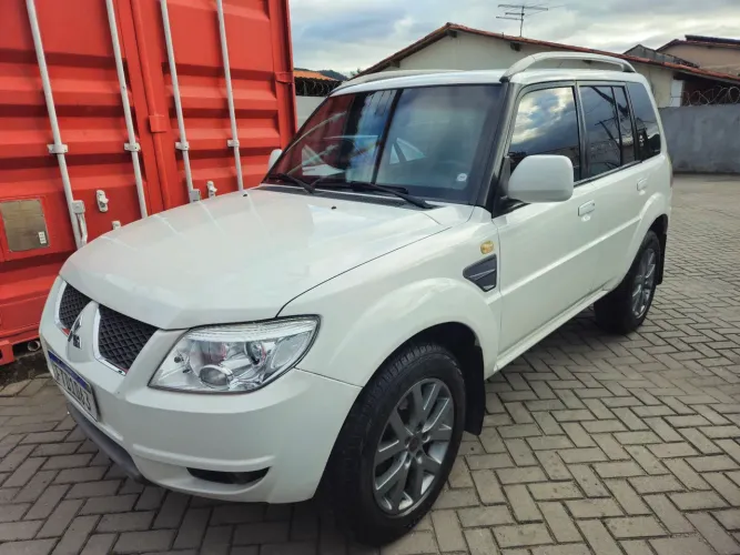 Mitsubishi Pajero TR4 2.0 Flex 16V 4X2 Aut. 2015