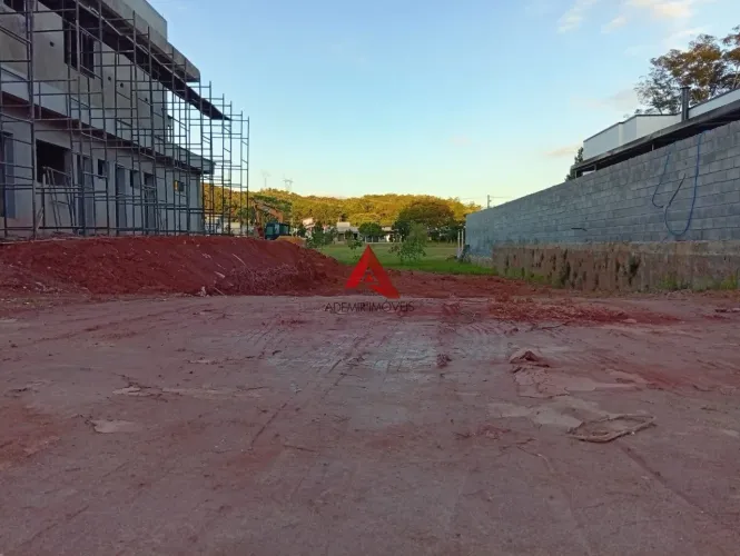 Terreno à Venda no Condomínio Residencial Águas do Paraíba - Guararema/SP