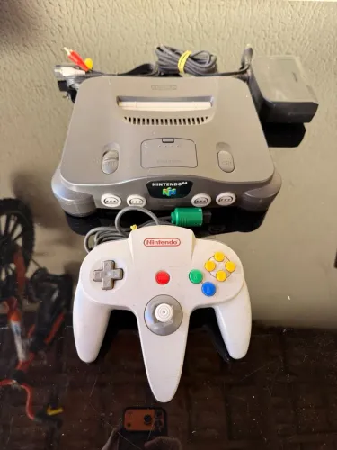 NINTENDO 64 COM UM CONTROLE Revisado, funcionando perfeitamente! R$ 499