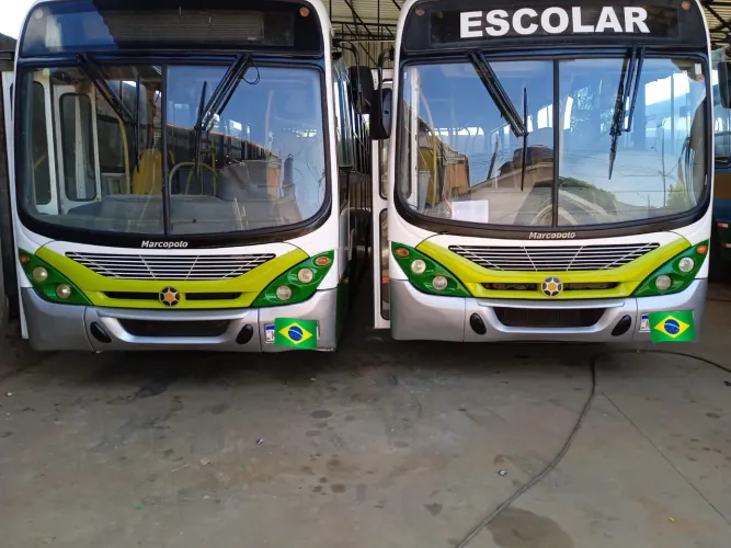 Ônibus a venda Mercedes bens, OF 1418, lugares 42, valor 48.000,00, fone *.