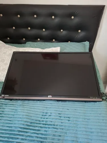 Vendo televisão STI por apenas 400