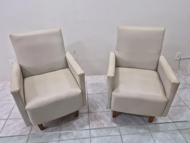 VENDO 2 POLTRONAS DECORATIVAS - BEGE