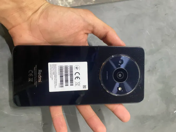 Vendo Redmi A3 novo 