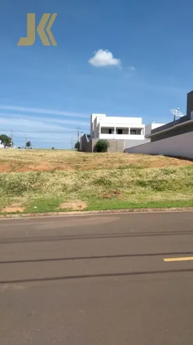 Terreno à venda em Jaguariúna, Condomínio Residencial Lago da Barra, com 778.93 m²
