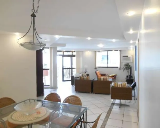 Apartamento a venda no Guarujá na Praia das Pitangueiras