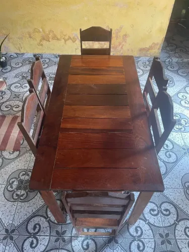 Mesa com cadeiras