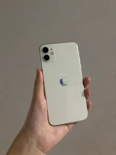 Celular iPhone 11
