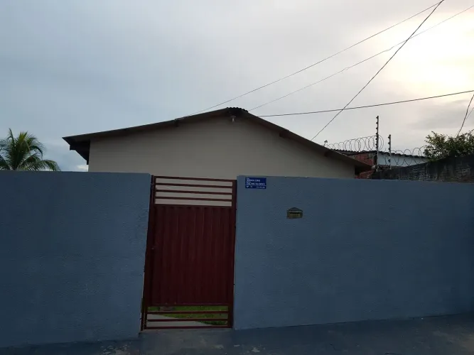 Vende se um casa