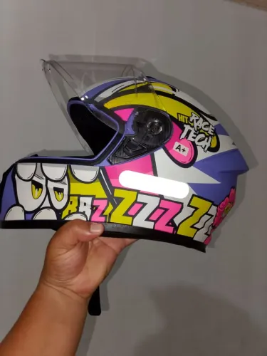 Capacete seminovo 