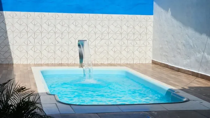Casa para temporada em Prado Bahia , com piscina .