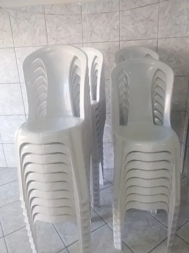 Cadeira de plástico