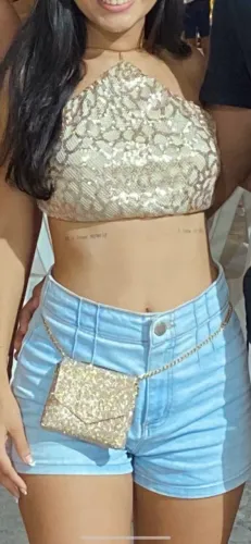 Top Aplicação dourada Brilho