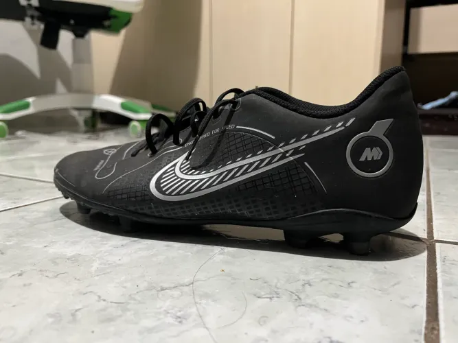 Chuteira Mercurial Vapor 14