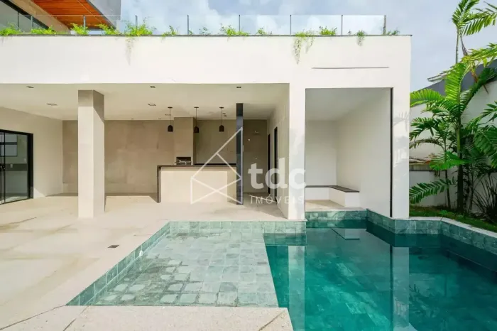 Casa para venda com 5 quartos, 600m² - Barra da Tijuca - Rio de Janeiro/RJ