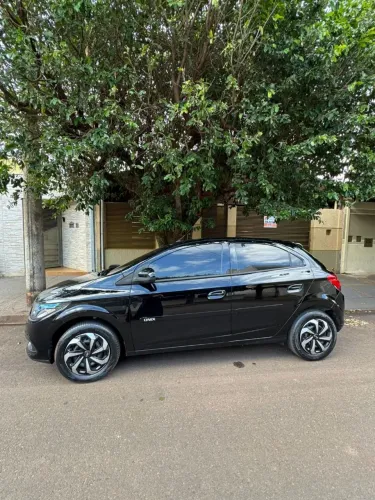 Chevrolet Onix Hatch LT 1.4 8V Flex Power Mec. 4P 2015