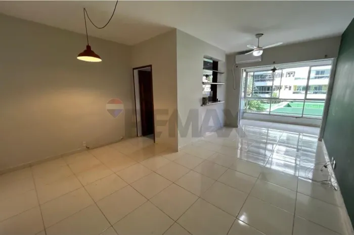 ALUGUEL!! 1 quarto e sala na Barra da Tijuca.