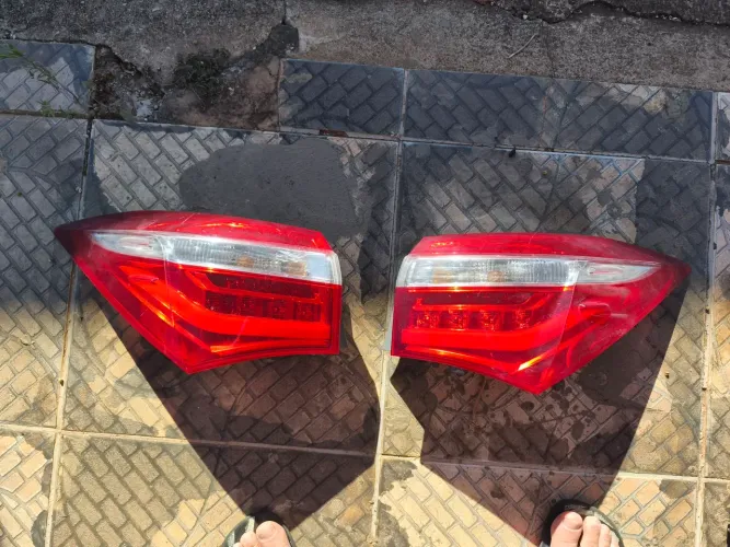 Par Lanterna traseira Toyota Corolla 2015 a 2017 com LED
