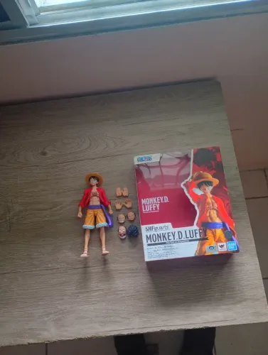 Law e Luffy SH Figuarts, só vendo os dois juntos