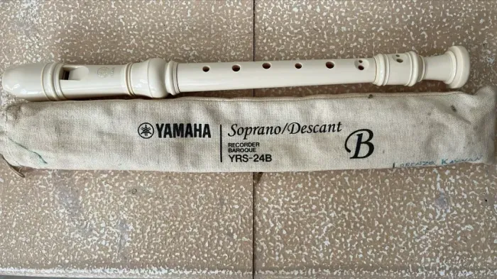Flauta Soprano Yamaha YRS-24B - Estado de Nova