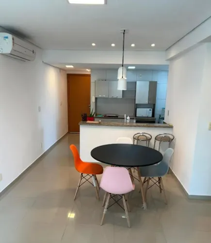 Condomínio Easy Residence c/ 2 Suítes e 100% Mobiliado no 2º e Nascente