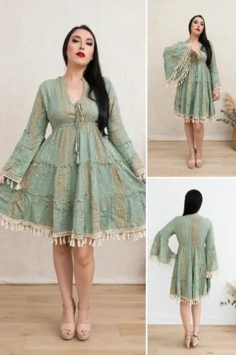 Vestido Boho com manga longa e detalhes de tessel