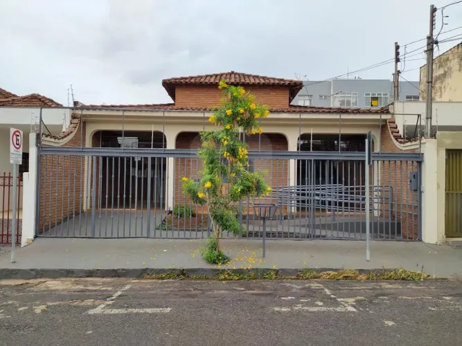 Casa comercial para locação no bairro Nossa Senhora Aparecida